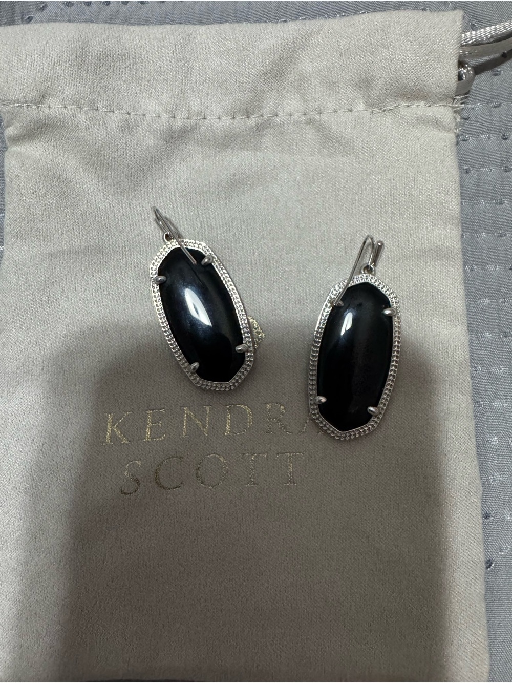 Kendra Scott Black Elle Drop Earrings in Silver-Tone